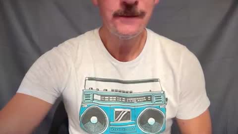 Snapshot of roundthebend8 chatting on 07/23/26, 03:04 roundthebend8 online show from 07/23/26, 03:04