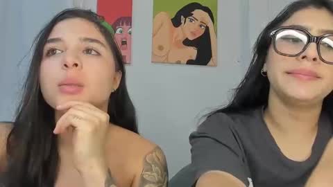 Snapshot of rous_and_sweet chatting on 10/11/25, 05:17 Rous and Sweet online show from 10/11/25, 05:17