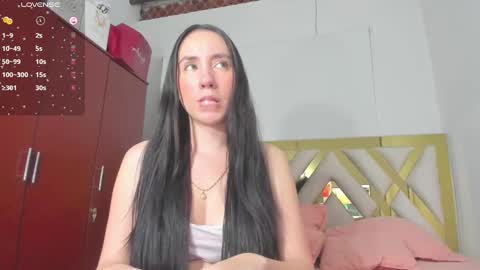 Snapshot of rousee_yarelds chatting on 02/02/25, 06:48 rousee_yarelds online show from 02/02/25, 06:48
