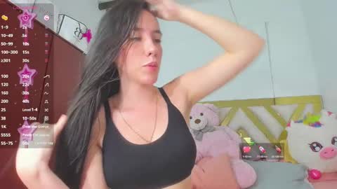 Snapshot of rousee_yarelds chatting on 09/24/25, 04:27 rousee_yarelds online show from 09/24/25, 04:27