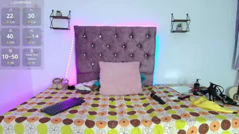 Snapshot of rousemilf4u chatting on 05/16/26, 10:36 rouse online show from 05/16/26, 10:36