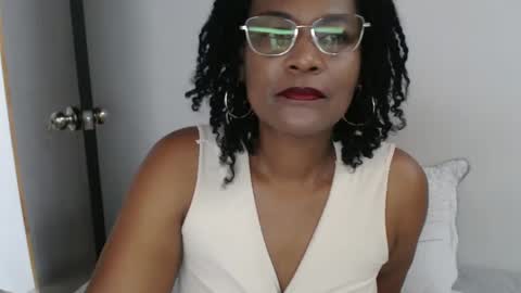 luxa online show from 03/06/25, 12:19