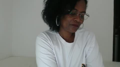 luxa online show from 09/26/25, 04:22