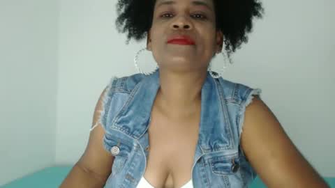 luxa online show from 09/27/25, 01:49