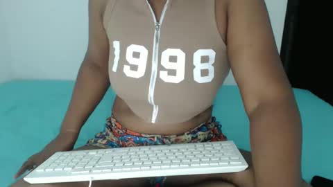 luxa online show from 09/29/25, 12:21