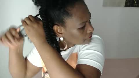 luxa online show from 04/21/26, 01:28