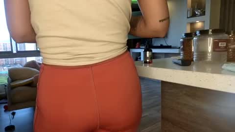 Rouss marie henao  online show from 03/03/25, 09:48