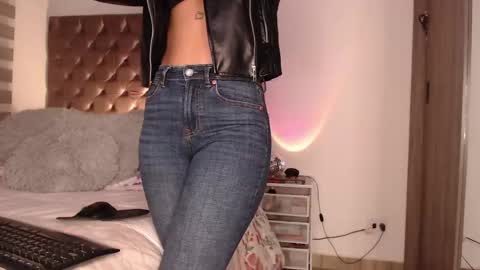 Rouss marie henao  online show from 04/18/26, 10:08