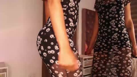 Rouss marie henao  online show from 05/04/26, 11:28