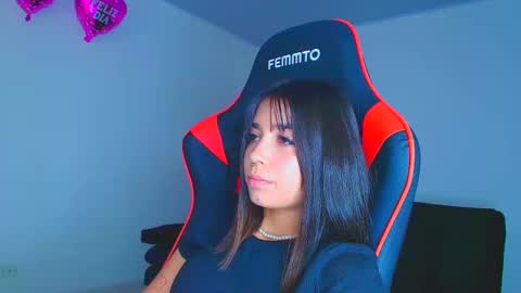 rousse_violet online show from 09/29/25, 09:52