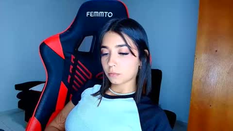 rousse_violet online show from 02/19/26, 11:12