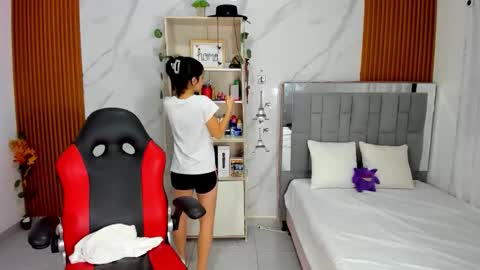 roussescoot online show from 11/19/25, 02:22