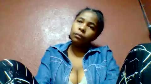 Snapshot of rovaelyah chatting on 06/11/26, 03:15 rovaelyah online show from 06/11/26, 03:15