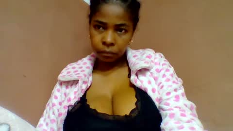 Snapshot of rovaelyah chatting on 07/11/26, 02:03 rovaelyah online show from 07/11/26, 02:03