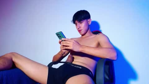 Snapshot of rowanboy23 chatting on 11/21/25, 09:24 rowanboy23 online show from 11/21/25, 09:24