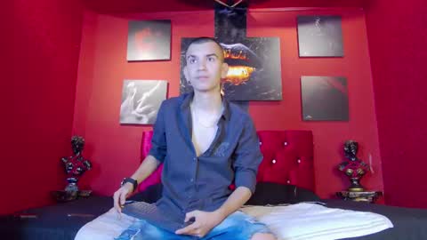 Rowan online show from 09/29/25, 12:32