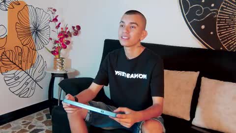 Rowan online show from 10/10/25, 12:15