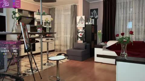 Roxana online show from 02/14/25, 09:32