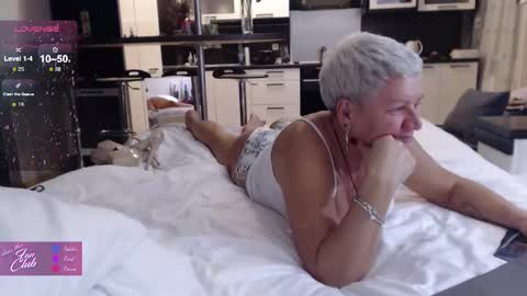 Roxana online show from 10/16/25, 07:37