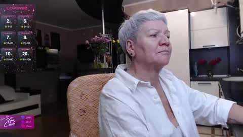 Roxana online show from 11/16/25, 02:11