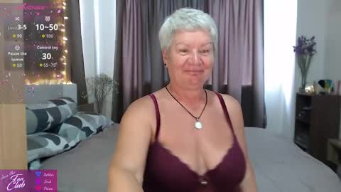 Snapshot of roxana_brooks chatting on 05/05/26, 01:57 Roxana online show from 05/05/26, 01:57