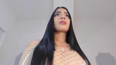 roxana_scott1 online show from 04/02/26, 03:37
