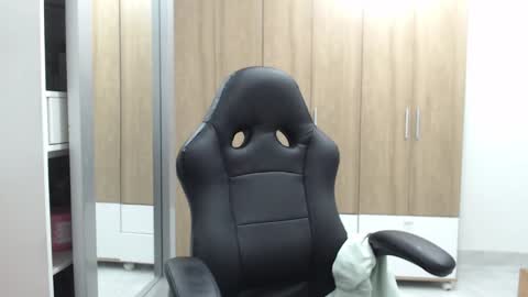 Roxana online show from 02/06/25, 01:27