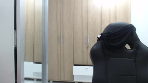 Roxana online show from 02/10/25, 04:30