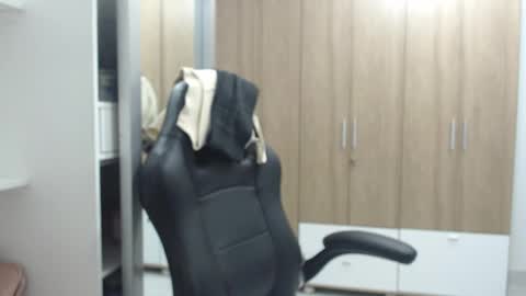 Roxana online show from 02/23/25, 04:17