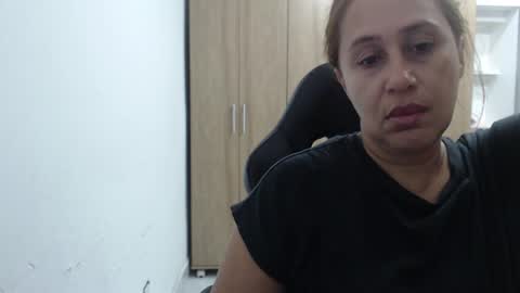 Snapshot of roxanalove7 chatting on 06/19/26, 02:16 Roxana online show from 06/19/26, 02:16