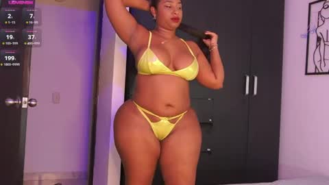 Snapshot of roxanasmiith chatting on 05/01/26, 11:09 Roxxx Thee Stallion online show from 05/01/26, 11:09