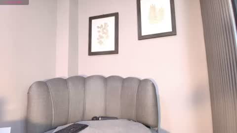  Roxanna  online show from 06/18/26, 09:14