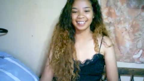 roxanne_98 online show from 01/18/25, 03:49