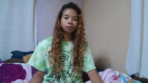 roxanne_98 online show from 10/10/25, 03:16