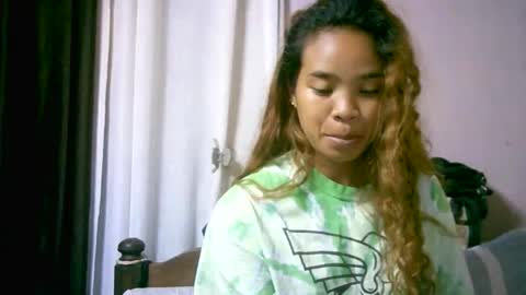 roxanne_98 online show from 10/27/25, 11:31