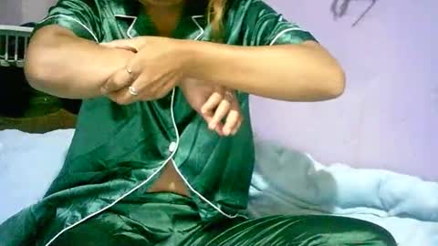 roxanne_98 online show from 02/07/26, 06:00