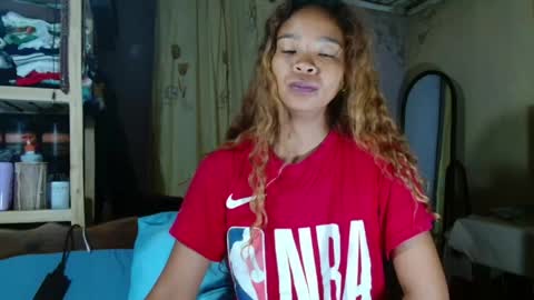 roxanne_98 online show from 04/24/26, 02:58