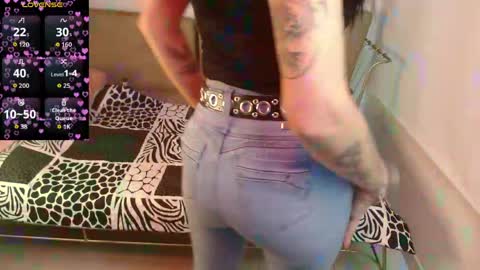 Roxanne online show from 04/18/26, 08:20