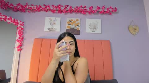 Juliana 3 online show from 06/02/26, 12:07