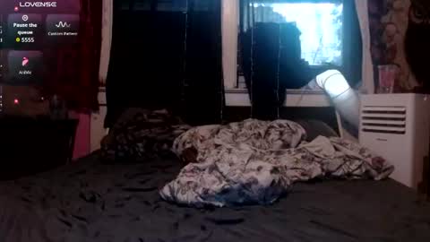 Snapshot of roxanneroulette chatting on 07/06/26, 02:36 Silver online show from 07/06/26, 02:36