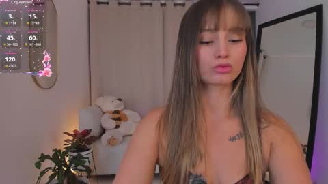  R O X I E  online show from 11/19/25, 01:38