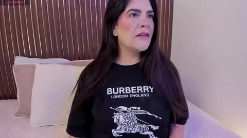 Roxie  online show from 11/21/25, 12:04