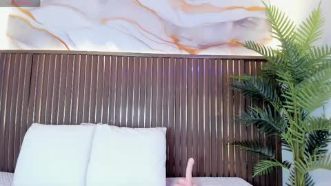 Roxie  online show from 04/06/26, 11:44