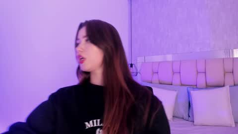 Roxie  online show from 02/14/25, 07:44