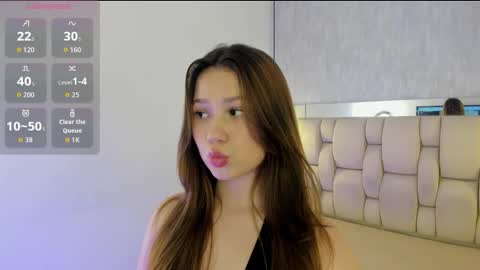 Roxie  online show from 03/03/26, 07:53