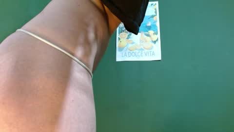 Snapshot of roxiehood chatting on 05/28/26, 01:36 Roxie online show from 05/28/26, 01:36