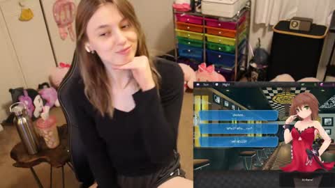 Snapshot of roxiethefox chatting on 09/28/25, 04:45 roxie online show from 09/28/25, 04:45