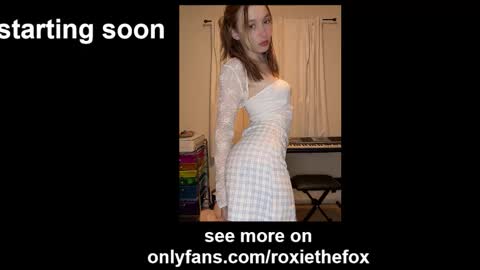Snapshot of roxiethefox chatting on 03/15/26, 11:22 roxie online show from 03/15/26, 11:22