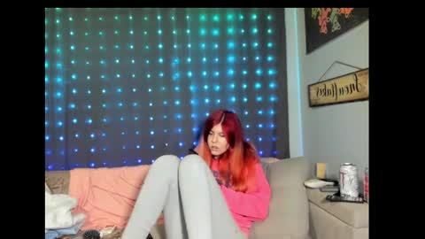 Snapshot of roxihazeleyes chatting on 02/28/25, 08:09 roxihazeleyes online show from 02/28/25, 08:09