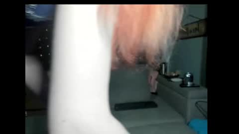 Snapshot of roxihazeleyes chatting on 03/04/25, 05:21 roxihazeleyes online show from 03/04/25, 05:21